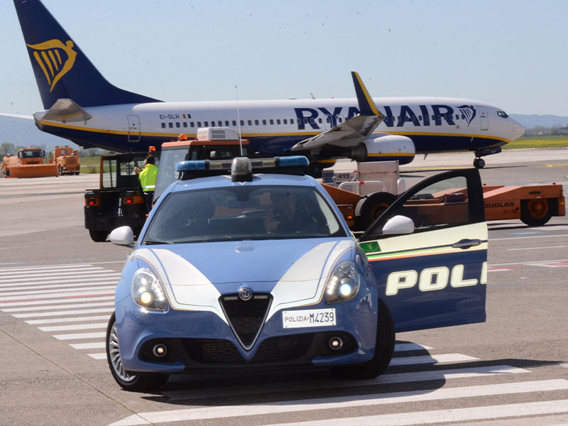 Pisa Aeroporto Segnala Falsi Documenti