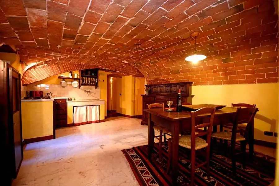 Casa Vacanze The Mezzanine within the walls