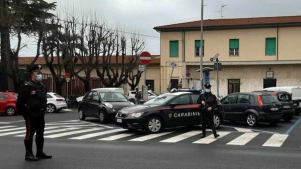 32enne di Marina di Cecina multato per ubriachezza e molestie al bar