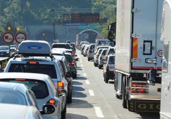 Una vittima nel tragico incidente avvenuto all'incrocio tra A1/A11 e Scandicci