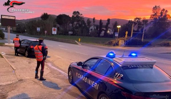 Suvereto | Positivo all'alcol test, provoca un incidente durante un sorpasso: denunciato 54enne, ferita la moglie