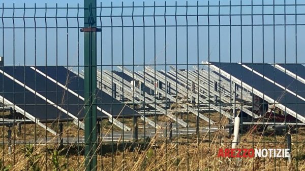 Campo fotovoltaico completamente distrutto: furto di pannelli da 200mila euro