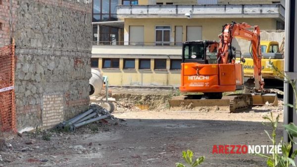 VIDEO | Cantiere fermo e mancati pagamenti: il problema delle imprese e dei fornitori in via Filzi