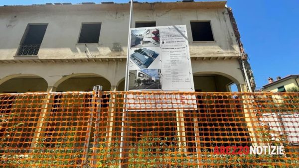 Vertice in Comune oggi sul blocco del cantiere in via Filzi