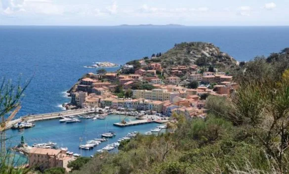 Decine di avvisi di garanzia emessi per investigare sulla morte del manager al Giglio