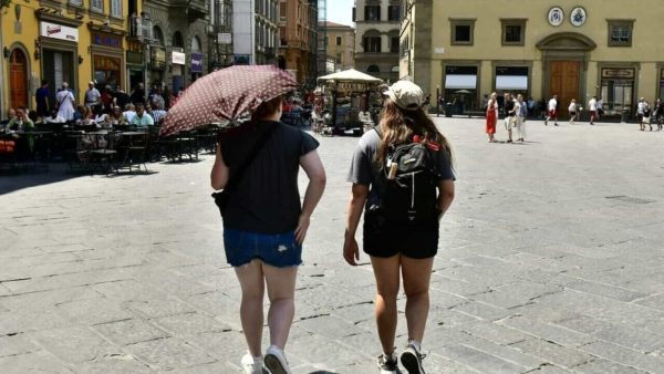 Allerta Caldo: Codice Rosso Persiste Oggi e Domani