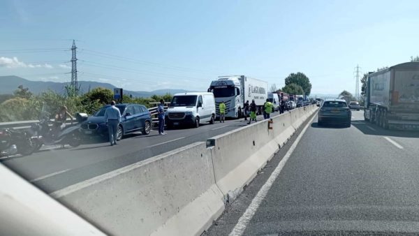 Incidente tragico sulla strada FiPiLi: veicolo controcorsa sulla superstrada