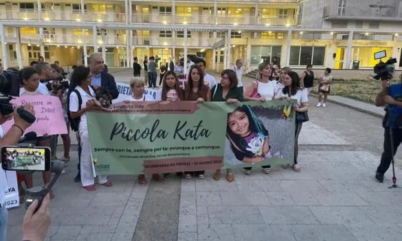 Il padre di Kata, determinato a non rinunciare mai a cercare sua figlia