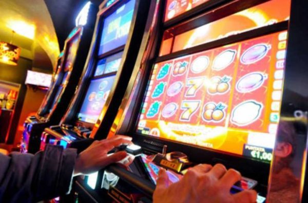 Stop al gioco d'azzardo: in Toscana il 97% dei circoli Acli è senza slot