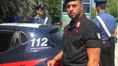 Esce di casa per consegnare cocaina, barista arrestato dai carabinieri