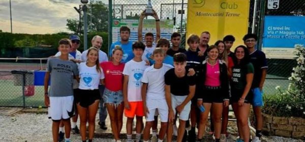 "Dritto al cuore"colpo vincente Notte bianca di tennis, un successo