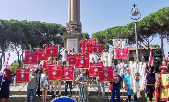 Compleanno speciale L'Avis festeggia e aumenta le donazioni