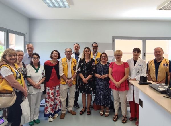 Donazione Lions: Frigoemoteca tecnologica all'Ospedale di Cortona Centro