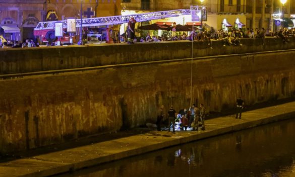 Due ragazzi precipitano dalle spallette dell’Arno: volo di dieci metri