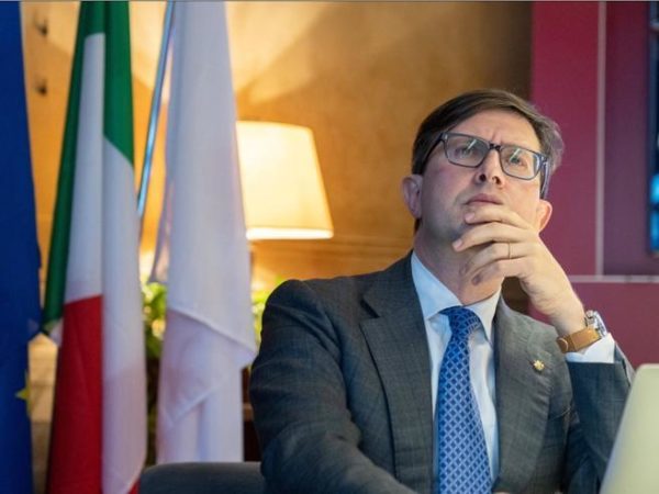 Firenze e gli affitti turistici brevi, comincia l'iter formale per bloccarli in area Unesco