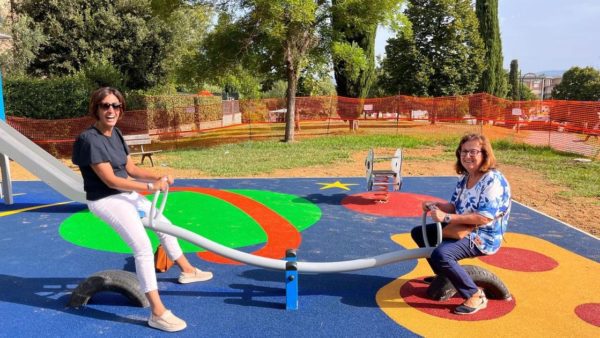 Rinasce il parco giochi Aldo Moro Interventi per oltre 35mila euro "Spazio importante per la città"