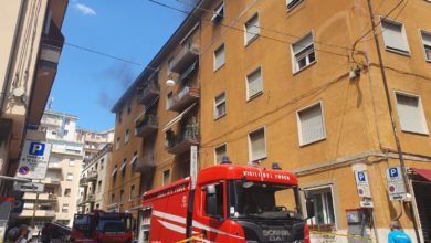 Incendio in un palazzo in zona stazione, famiglie evacuate
