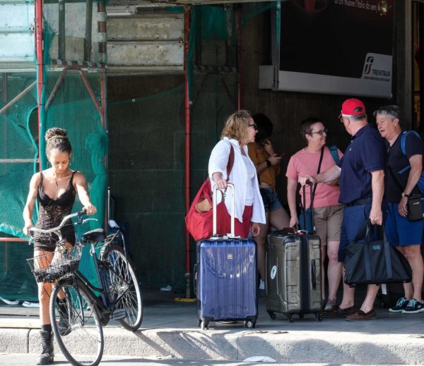 La stazione si toglie il cappotto Entro fine mese la nuova pensilina