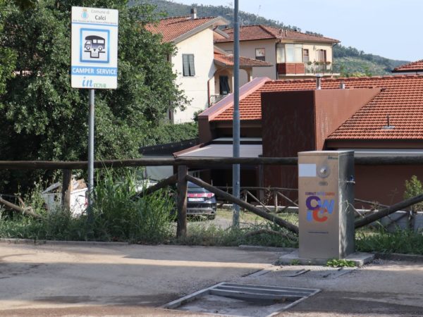 Calci, lavori conclusi ai parcheggi di via Brogiotti