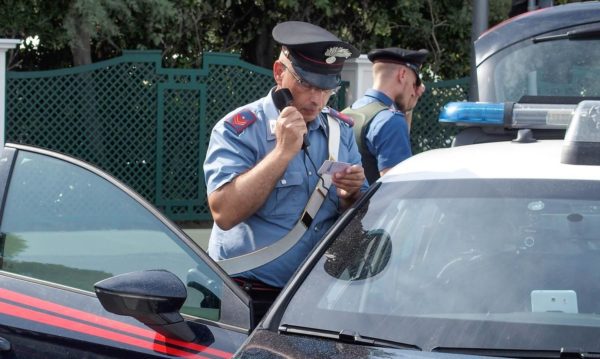 Montecatini, ferì il nuovo fidanzato della sua ex tirandogli un piatto in faccia: condannato