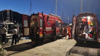 Nuotatore scomparso, miracolo a mezzanotte.  La telefonata dopo ore disperate: "Mamma, sto bene"