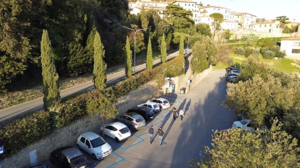 Altri parcheggi a pagamento Stalli blu allo Spirito Santo Abbonamenti per i residenti Spunta nuova area di sosta