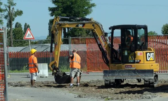 Spinta alla mobilità ’green’ "Pista ciclabile più vicina I lavori procedono spediti"