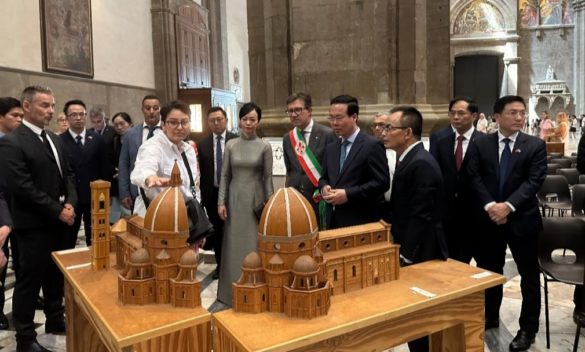 Firenze, il presidente del Vietnam Vo Van Thưong in visita alla Cattedrale