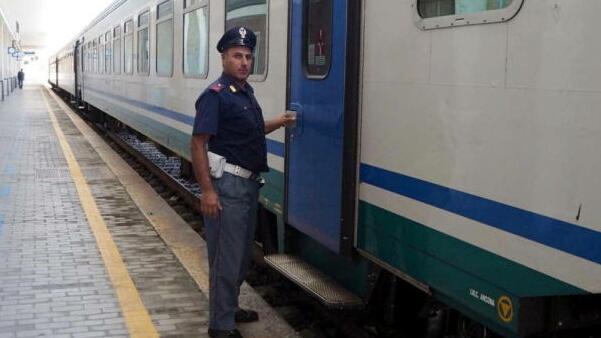 Zaino sospetto su un treno, stop alla circolazione.  Arrivano gli artificieri