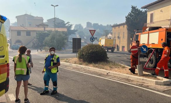 Cinigiano ricorda il rogo Un anno fa il maxi incendio