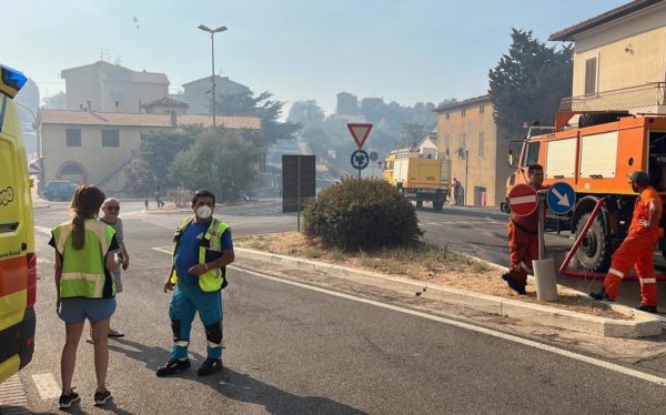 Cinigiano ricorda il rogo Un anno fa il maxi incendio