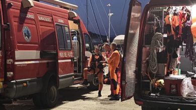 Si tuffa dal gommone e non riemerge Disperso in mare venticinquenne