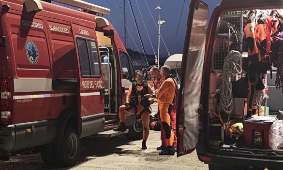 Si tuffa dal gommone e non riemerge Disperso in mare venticinquenne