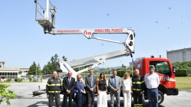 Obiettivo sicurezza Vigili del fuoco in mare per proteggere i turisti con le moto d'acqua