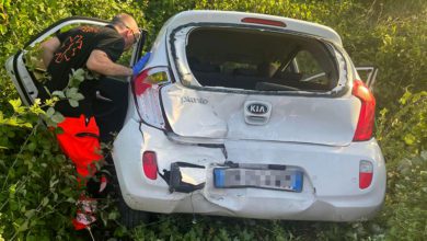 Grave incidente a Collesalvetti: tre giovani feriti dopo che un'auto è finita nel fossato a seguito di uno scontro