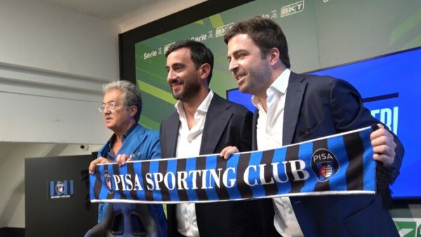 Aquilani arriva a Pisa con "idee chiare" sul calcio, mentre il ds Kolarov lascia il club.