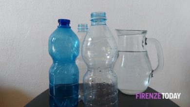 Caldo intenso e indignazione per i prezzi esorbitanti delle bottigliette d'acqua: "Fino a 3 euro e mezzo per un semplice liquido"