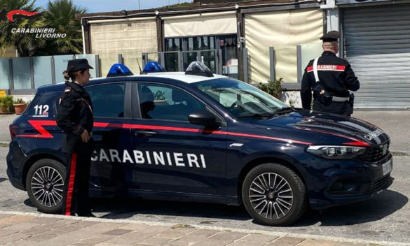 25enne denunciato per aver acquistato 'gratta e vinci' e sigarette con carte bancomat rubate a un'anziana