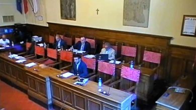 Consulta dei giovani: il sindaco e la giunta sono stati gli assenti principali, afferma Menchetti