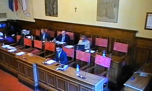 Consulta dei giovani: il sindaco e la giunta sono stati gli assenti principali, afferma Menchetti