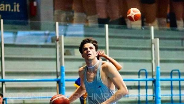 Cosmocare del Cus Pisa annuncia il nuovo arrivo per la squadra di basket: Davide Mezzani si unisce ai gialloblu.