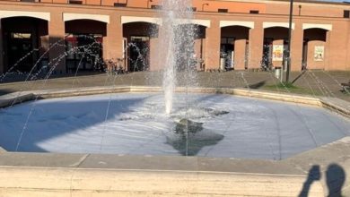 Detersivo nella fontana: una spesa di 1.500 euro per la pulizia