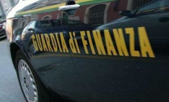 Raid nel Pisano: Sequestrate oltre 10mila borse e accessori contraffatti
