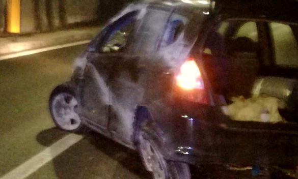 Incidente sulla Variante Aurelia: 27enne perde il controllo dell'auto e si schianta contro il muro della galleria di Montenero