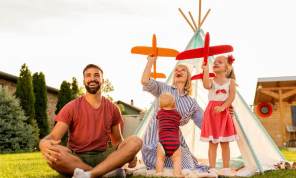 Trasformare il giardino in un ambiente sicuro e divertente per i bambini: suggerimenti e attività estive