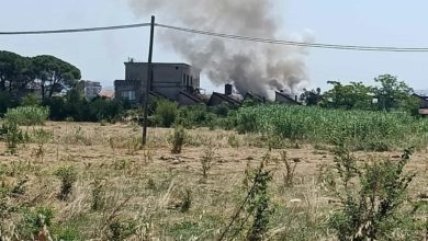 Incendio scoppia nuovamente all’ex Antilox di Castello