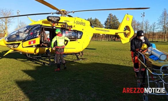 Incidente stradale in moto: 42enne gravemente ferito, prognosi riservata