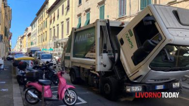 Disagi alla circolazione e traffico deviato a causa di un guasto meccanico al camion Aamps, in Via Ernesto Rossi
