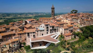 Peccioli si aggiudica il Terzo premio internazionale di architettura per il suo originale 'Palazzo Senza Tempo'