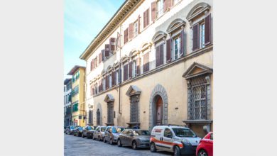 Palazzo storico in precedenza di proprietà comunale venduto per essere trasformato in residenze di lusso / Galleria fotografica